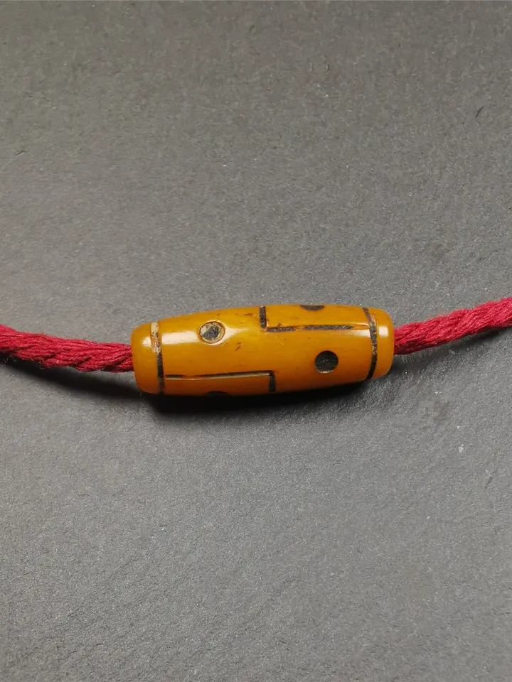 Gandhanra Unique Tibetan Yak Bone Carved 8 Eyes Dzi Bead,1.18&quot; x 0.4&quot;