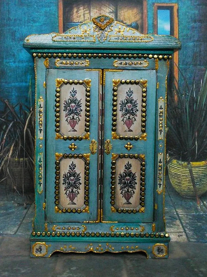 1:12 scale. Wardrobe for dollhouse.