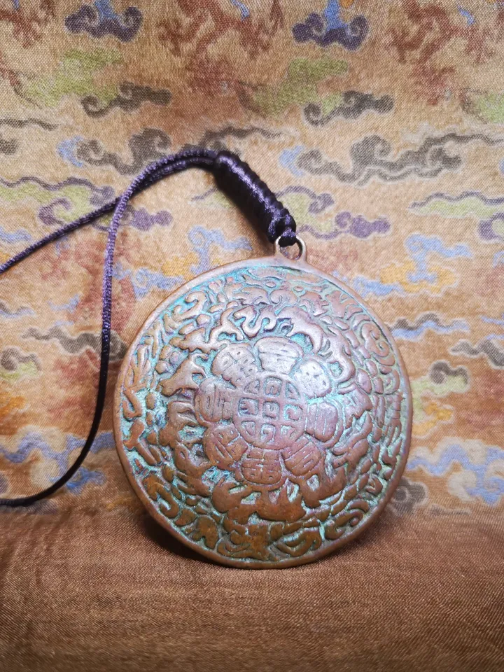 Gandhanra Acient Tibetan Buddhist Amulet,Melong Mirror, Calendar Badge,SIPAHO(srid pa ho),Unique 2 Sided Pattern