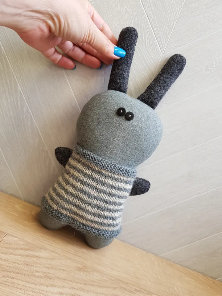Stuffed rabbit sewing and knitting patterns PDF, 2 tutorials in English
