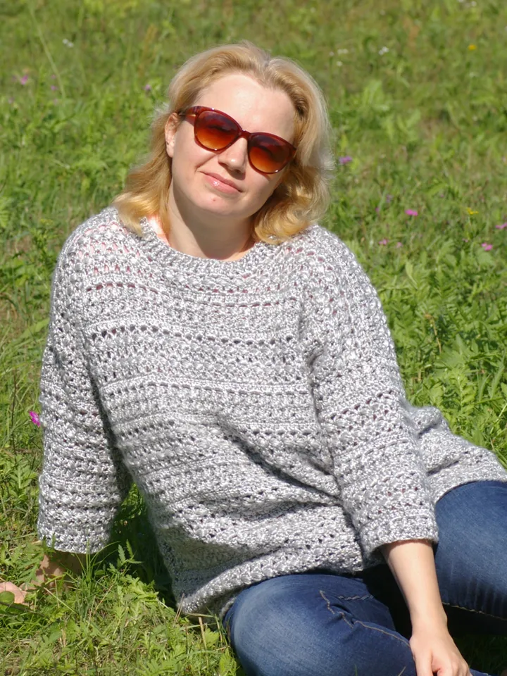 Oversized Cosy Women's Sweater Lea Crochet Pattern