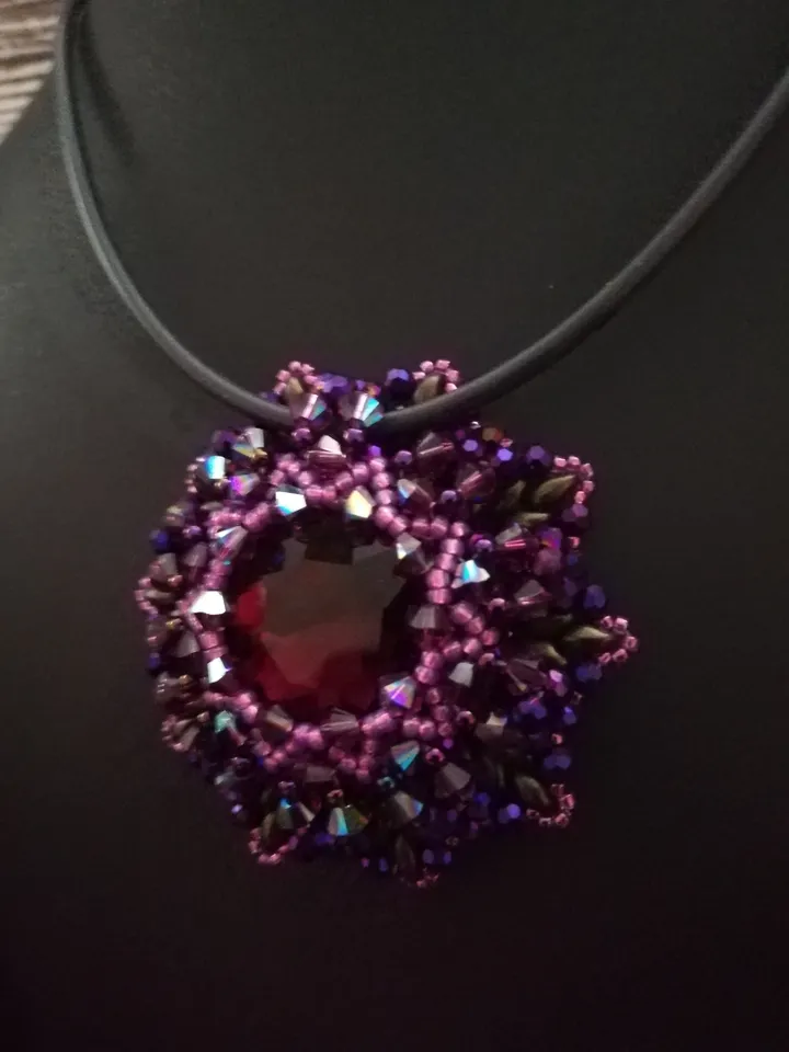 Round pendant hanging, Pendant rivoli and pearls , Lace Necklace