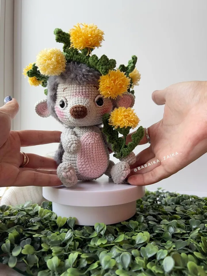 PDF Crochet Pattern Hedgehog in a Dandelions, Amigurumi pattern, Crochet Cute Funny Animal, Forest animal, Realistic amigurumi pattern