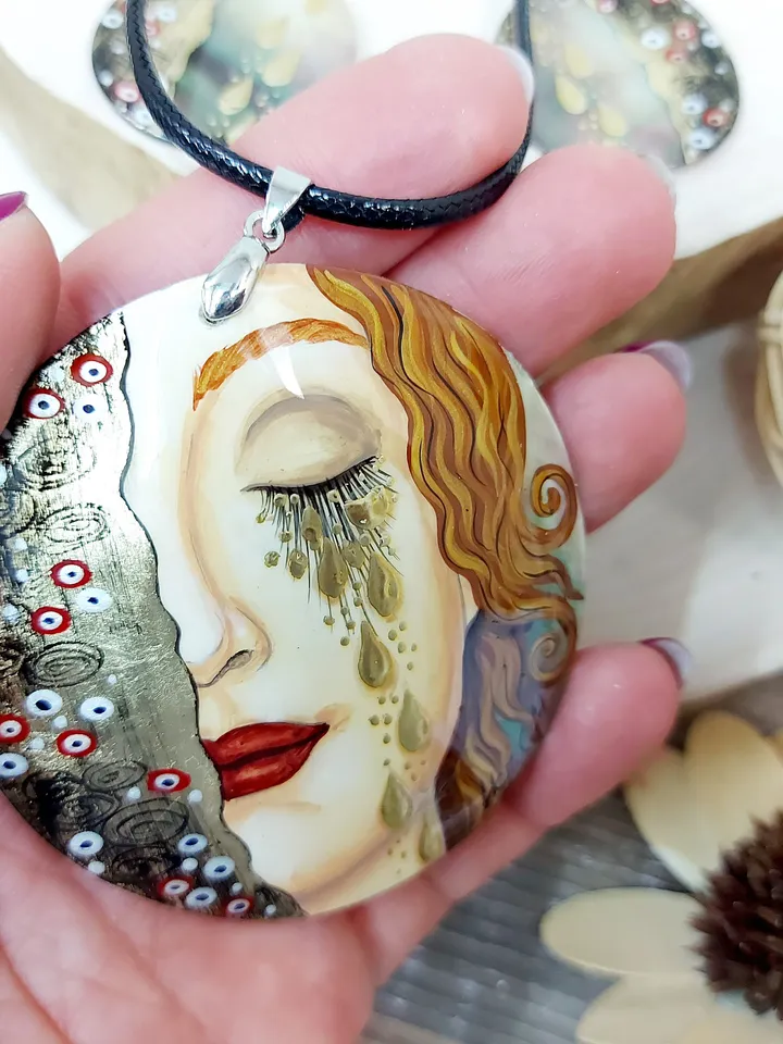 Рendant and earringsof "Larme d'Or" (Golden tears). Freya's tears.Hand-painted on mother-of-pearl.Hand painted miniature painting. Klimt.