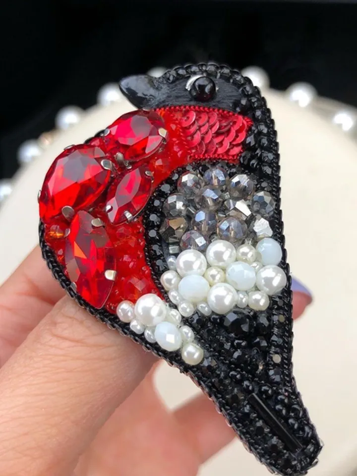 Bullfinch brooch/bird brooch/handmade brooch/handmade jewelry/bird jewelry/bullfinch/gift for her