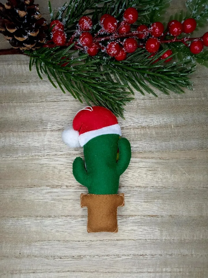 New Year Home Decor Felt Cactus Ornament Felt Cactus Toy with Santa Hat Handmade Christmas Tree Ornament naughty cactus