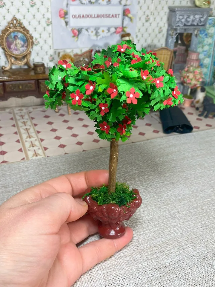 Tree in a floor planter for a dollhouse in a scale of 1:12. Miniature dollhouse. Handmade. Plant for a doll.