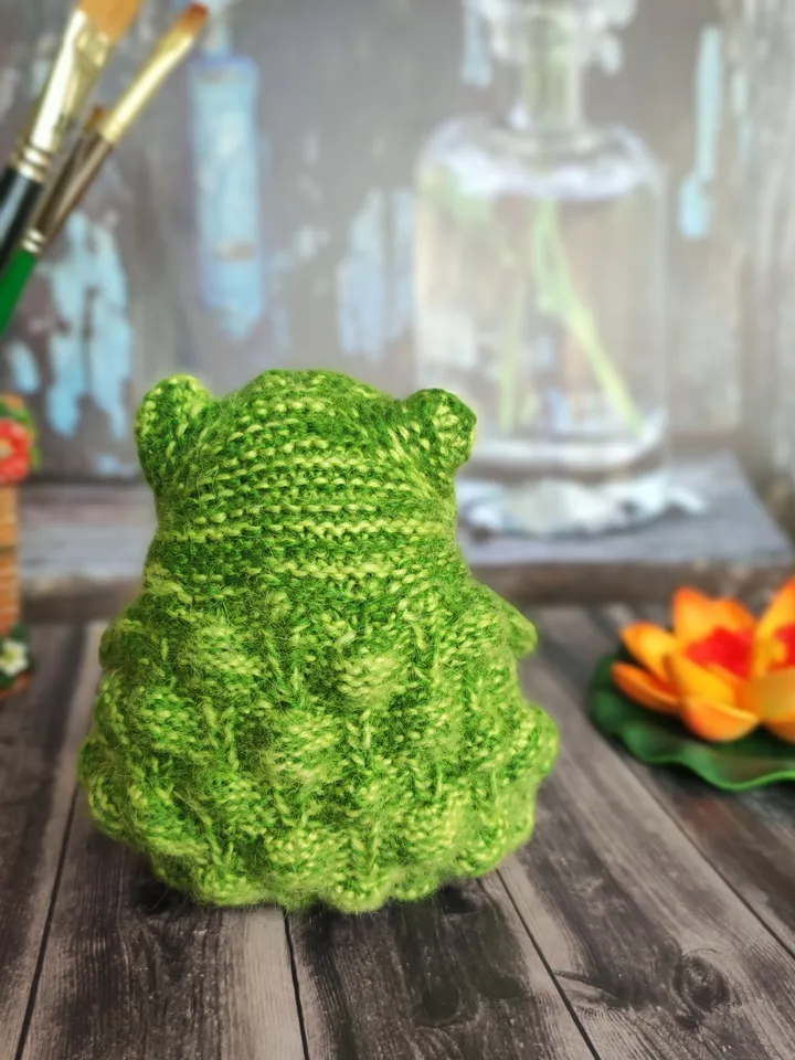 Funny toad knitted TO ORDER   Crazy frog Knitted frog Knitted green froggy Cute green frog Knitted toad