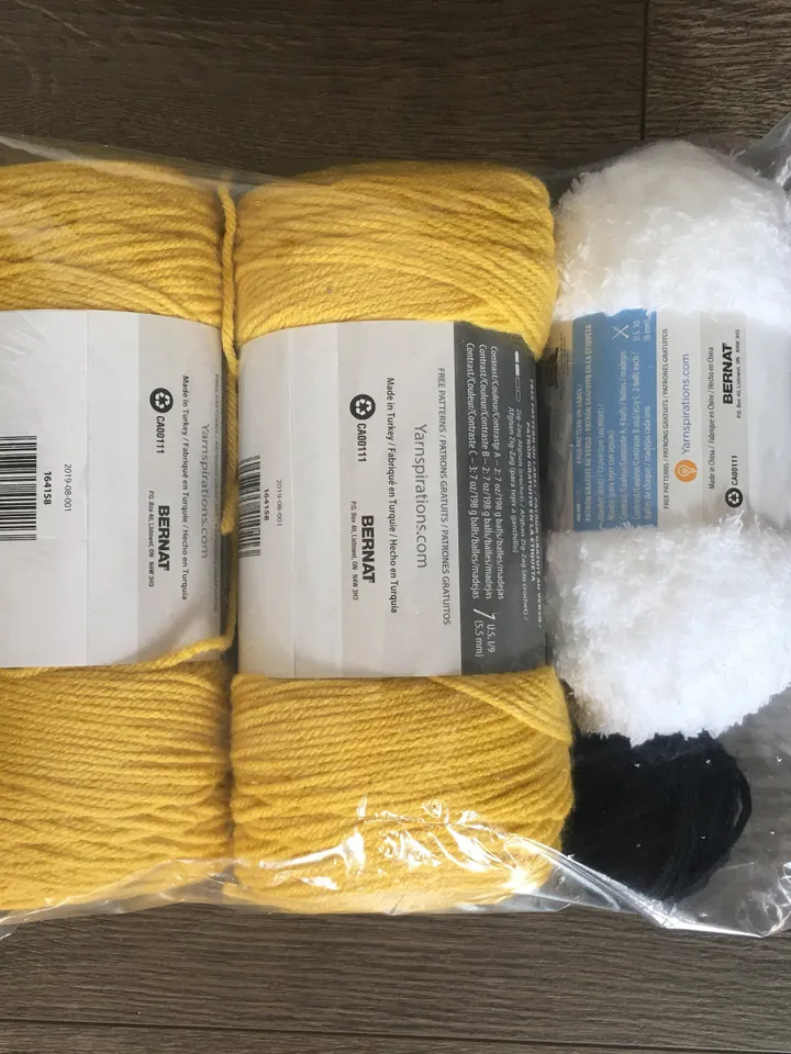 KNIT KIT - Fuzzy Bee Baby Blanket, DIY Knit Baby Blanket, Baby Gift, 1 Size