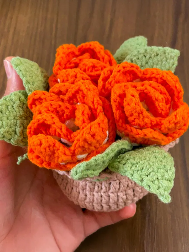 Crochet Flower Basket PDF Pattern, Amigurumi Floral Arrangement, DIY Crochet Home Decor, Handmade Rose Bouquet Tutorial