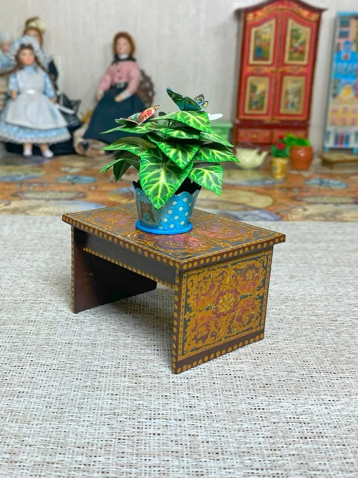 Coffee table for a dollhouse. 1:12. miniature dollhouse.