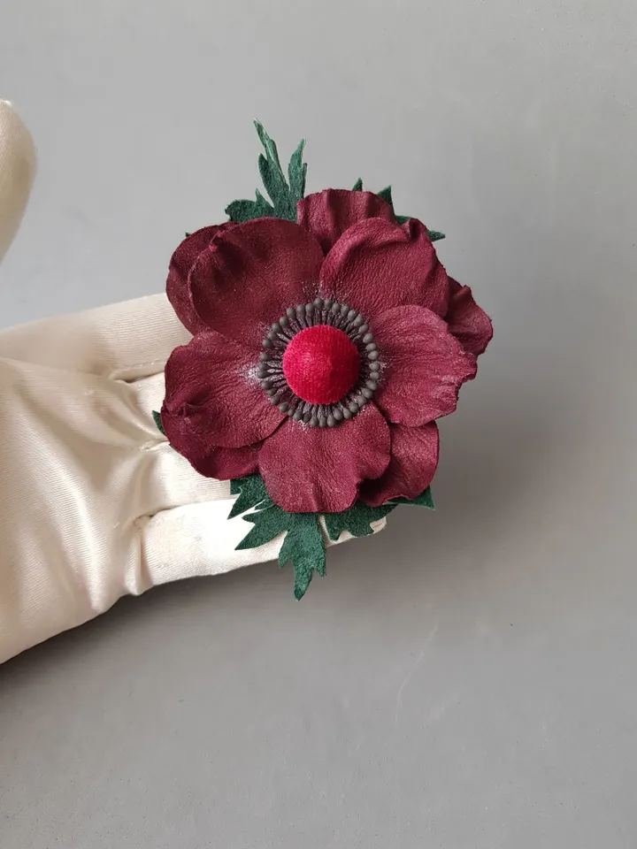 Bordo color leather brooch for her, Leather women's jewelry, art. 14