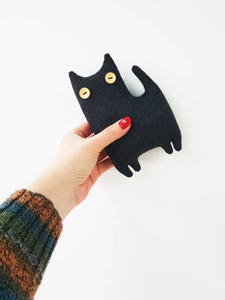 Black cat sewing pattern PDF rag doll tutorial in English, Halloween doll diy