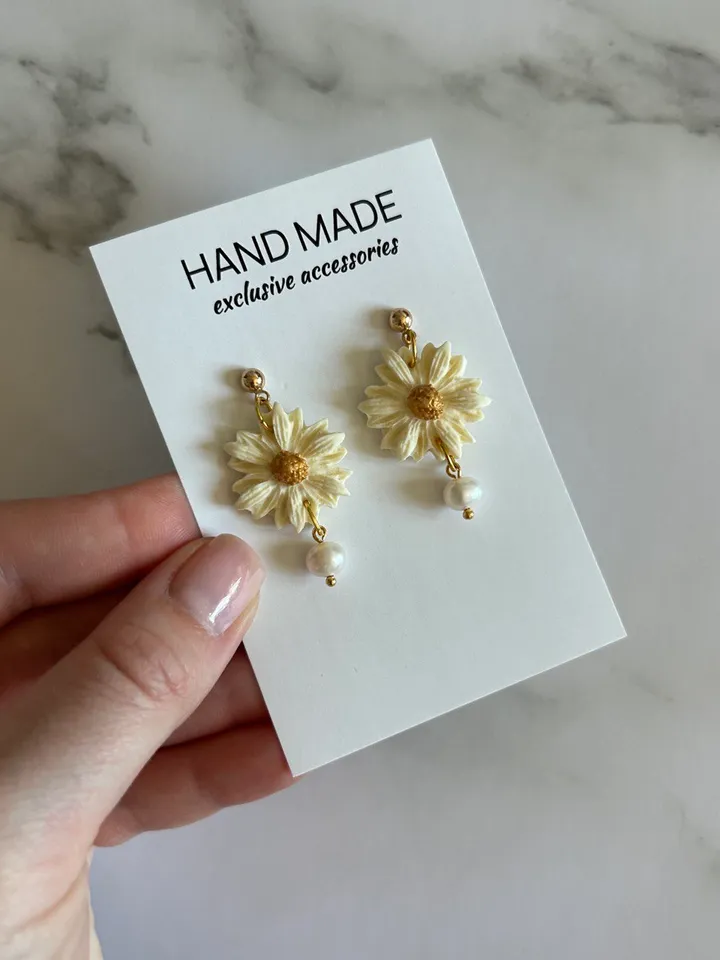 Polymer clay earrings, handmade earrings, daisy earrings