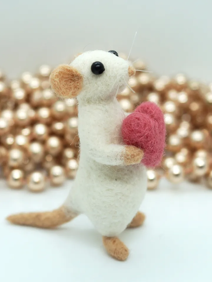 Jerry the mouse, miniature needle felted mouse with a heart, made to order