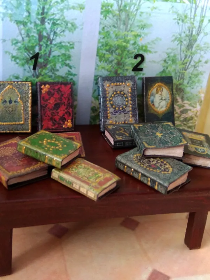 Books. A set of books. 6 items.1:12 scale.