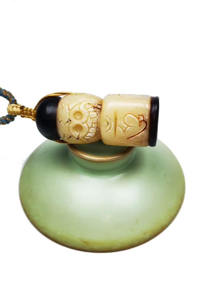 Gandhanra Unique Tibetan Yak Bone Carved Pendant,Citipati Skull Shape OM Letter Stamp Seal Amulet