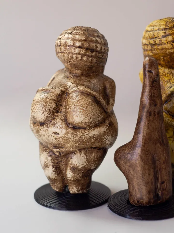 Pack of 3 Ancient Venus: 2 Paleolithic Venus of Willendorf Brown and Yellow and 1 Venus Statuette Replica from Zeuan, Museum Replica