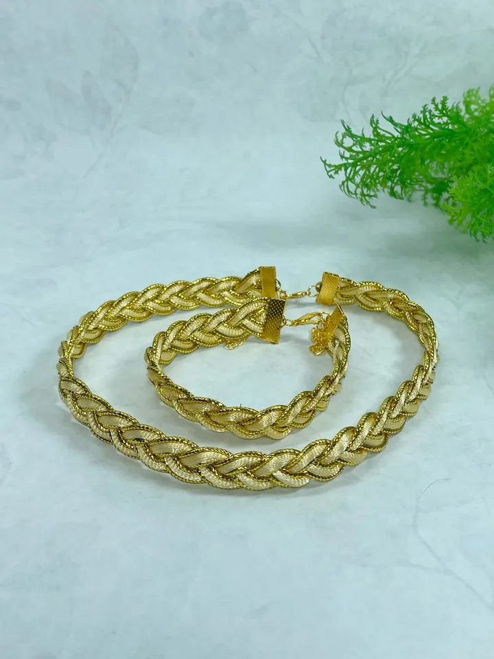 Choker and bracelet.Golden braid. Jewelry for you. Handmade.