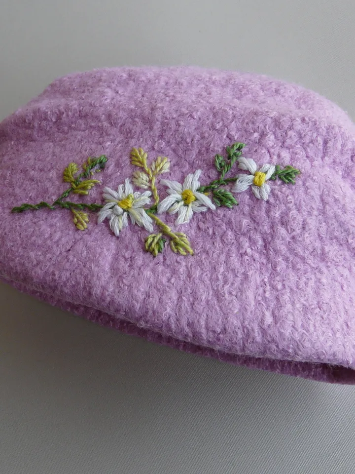 Blythe hat with embroidery