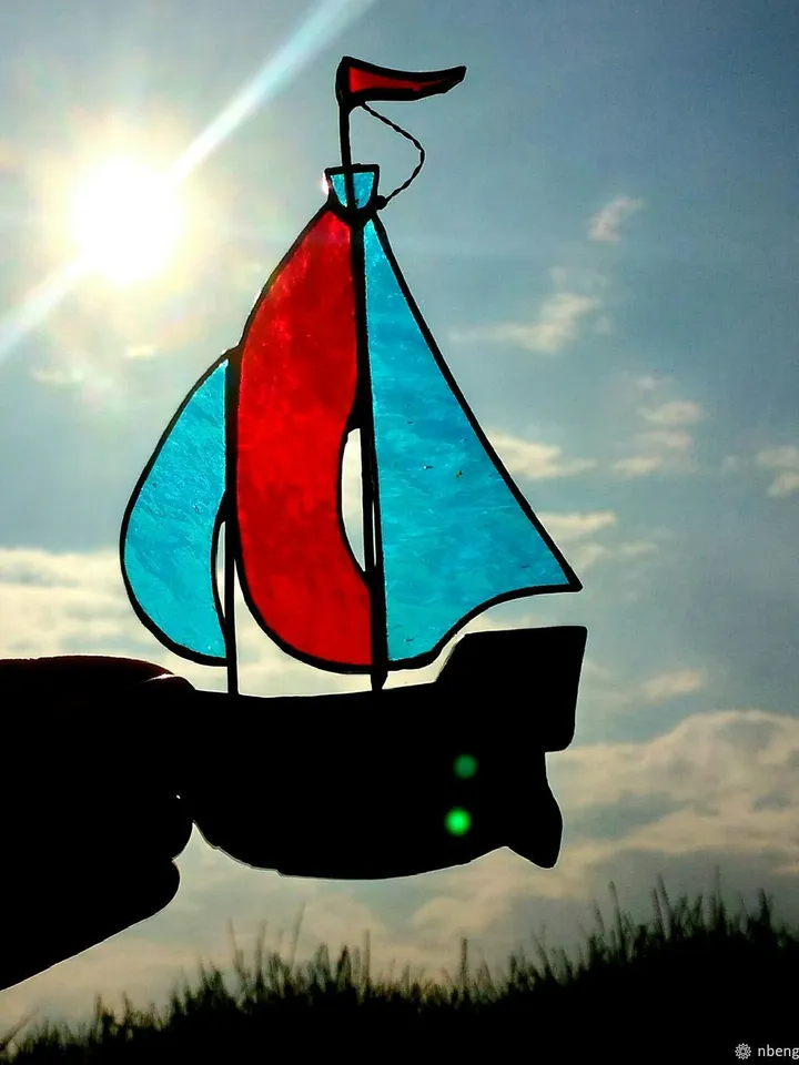 Tiffany Stained Glass: Sailboat, Tiffany Stained Glass Boat, Handmade Stained Glass Sailboat, Small Glass Ship in Tiffany Style, Decorative Glass Boat Figurine, Stained Glass Nautical Keepsake