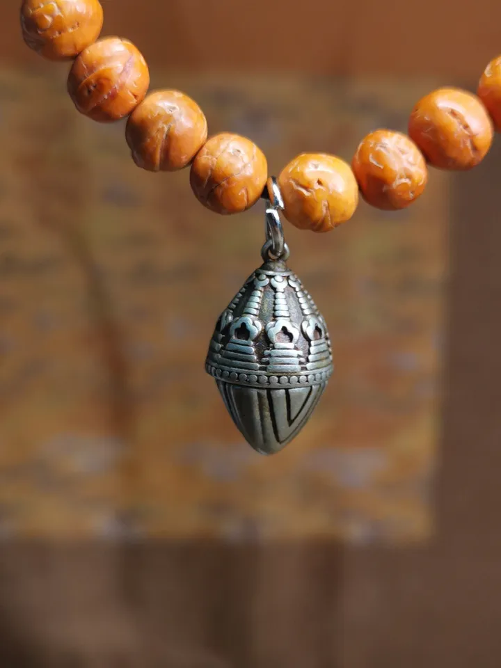 Gandhanra Handmade Tibetan Mala Pendant,Niangla Tsa Tsa Stupa Gau Shrine Amulet for Prayer Beads,Necklace Bag Hanging,0.9&quot; × 0.55&quot;