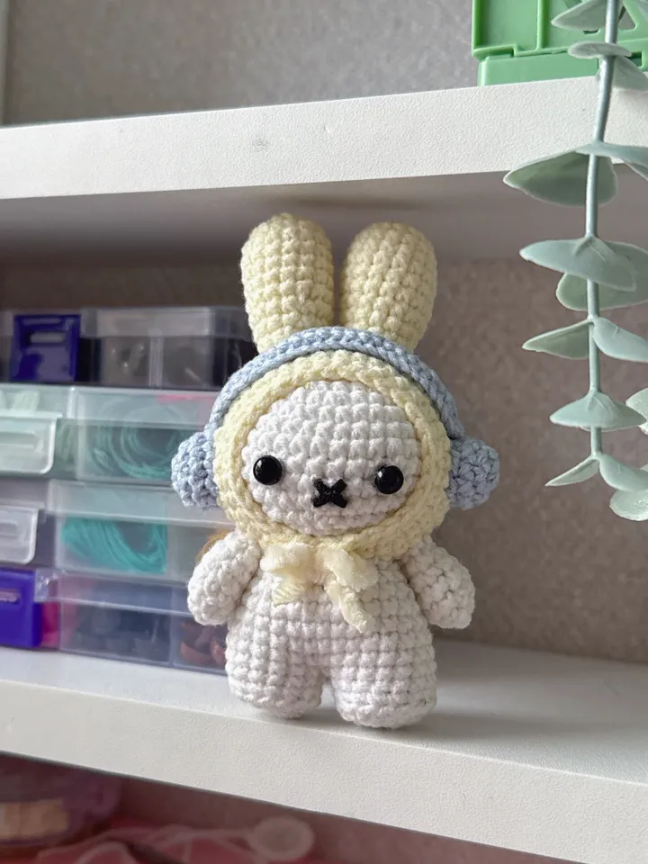 Miffy crochet pattern PDF US terms, included hat, headphones and bag
