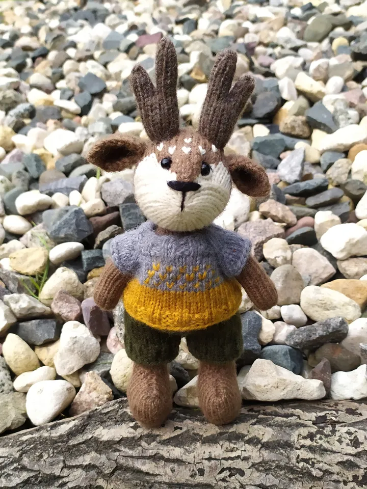 Handmade toy deer | Knitted toy