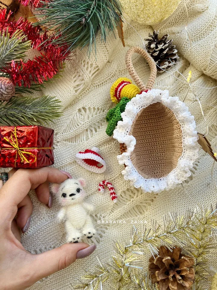 PDF Crochet Pattern Teddy Bear in Pine Cone, Small Toy Pattern, Animal Pattern, Amigurumi bear pattern, Christmas Amigurumi Pattern