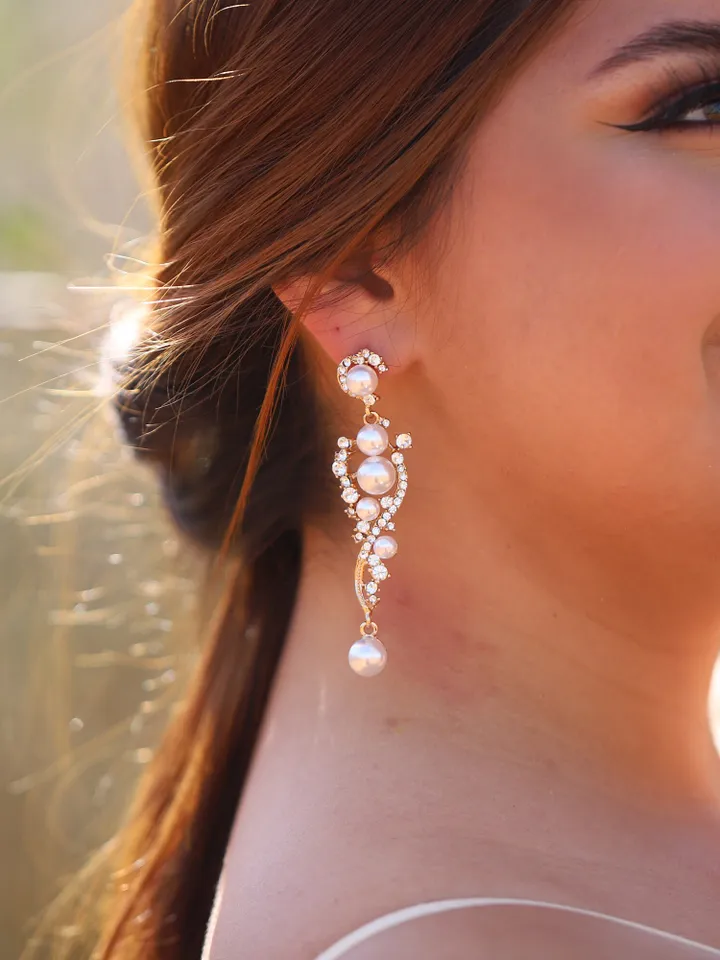 Boho Wedding Earrings, Champagne Gold Pearl Bridal Earrings, Swarovski Crystal Chandelier Wedding Earrings, Silver Statement Wedding Jewelry