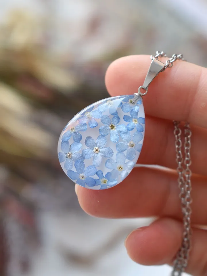 Pendant Forget-me-not in resin. Necklace with real forget-me-nots. Valentine's Day Gift