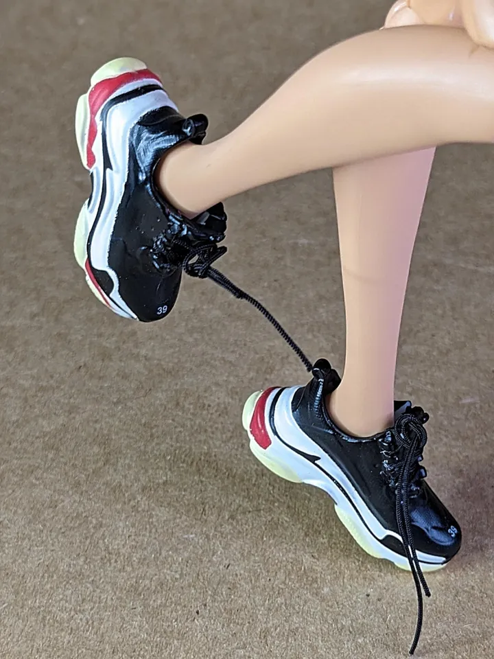 Black & Red sneakers for 11 inch female dolls (MH g1, g2, g3 or EAH)