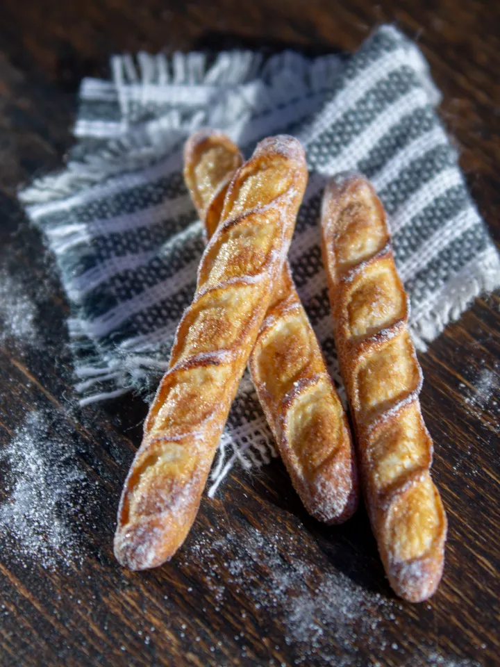 TUTORIAL Miniature polymer clay baguette