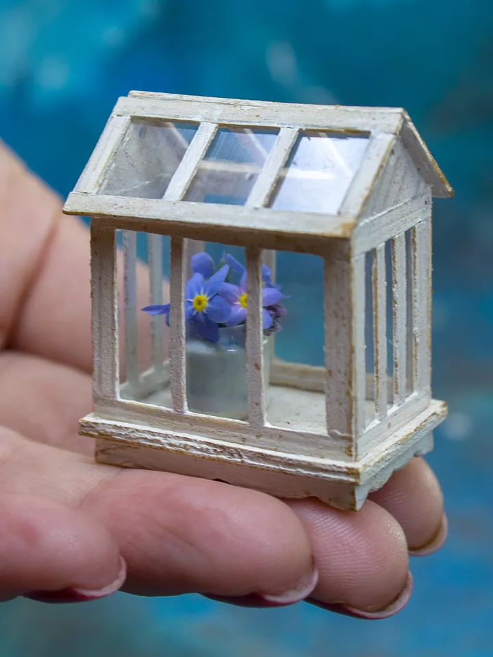 TEMPLATE Miniature greenhouse in 1:12 scale.