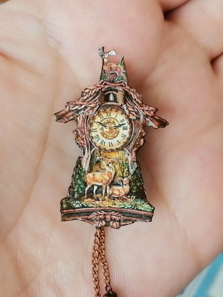 Dollhouse clock. Scale 1:12