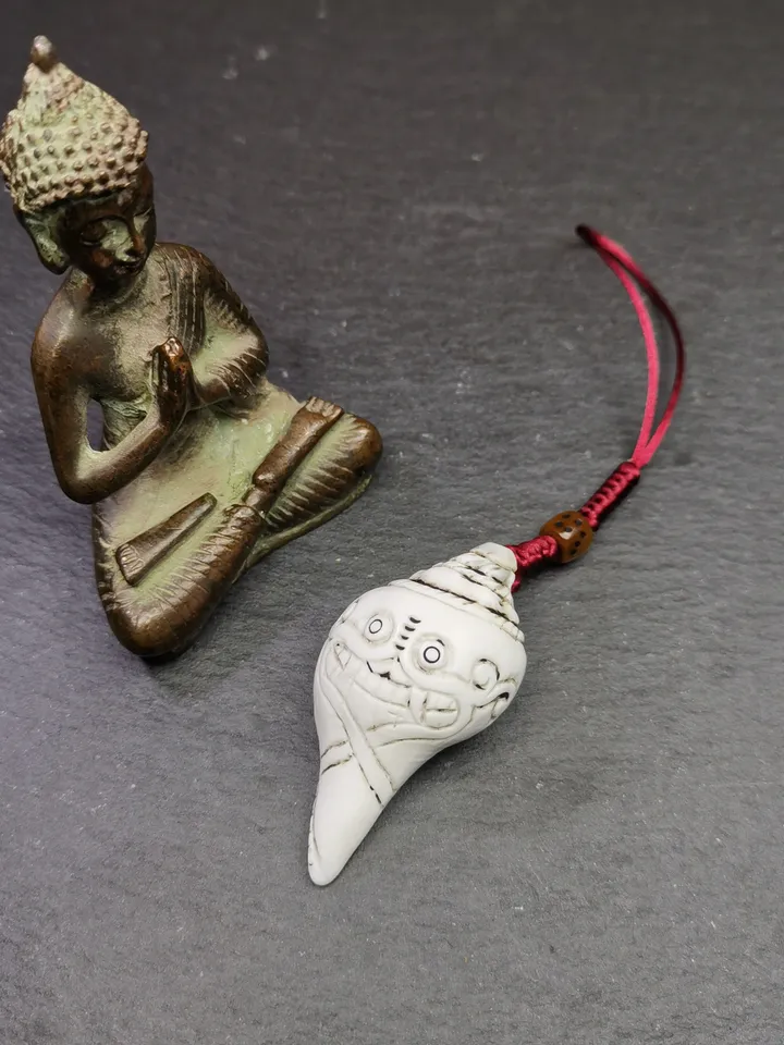 Gandhanra Tibetan Buddhism Amulet,Hand Carved White Conch Shell Shankha with Skull Citipati Symbol,Tibetan Ritual Implement - 2.28" × 1.18"