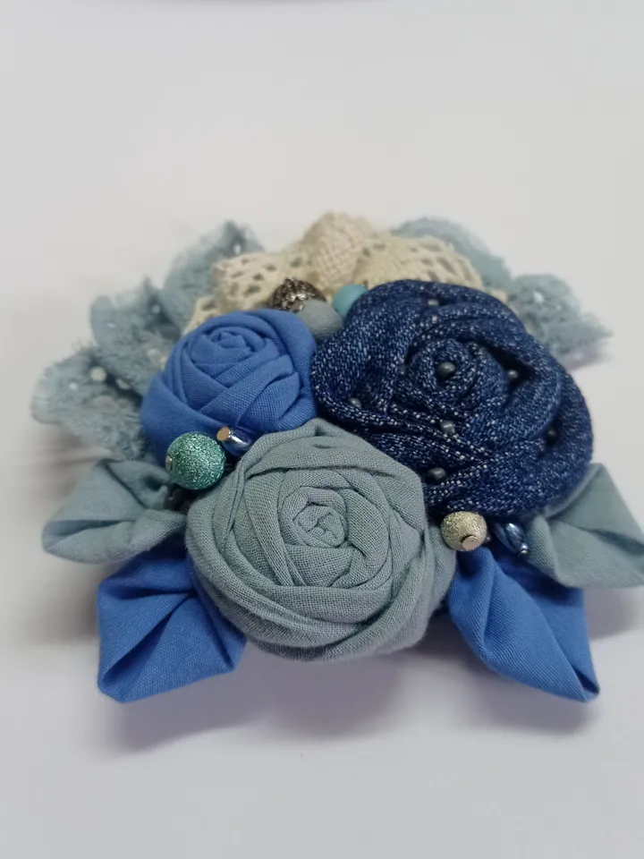 Textile brooch pin blue flowers
