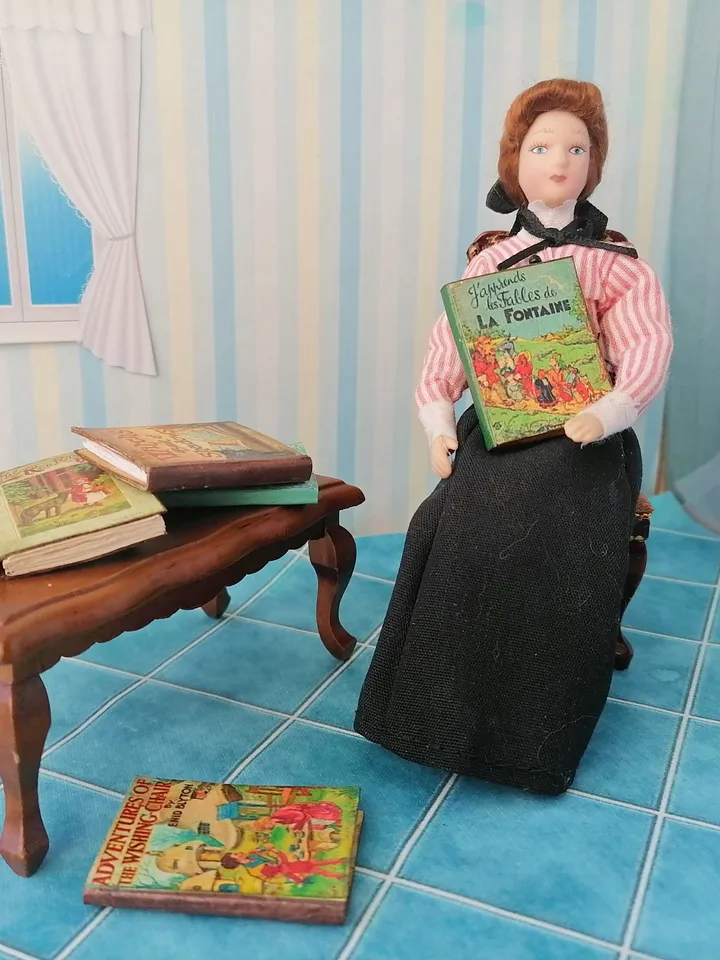 Dollhouse book set in 1:12 scale. Handmade.