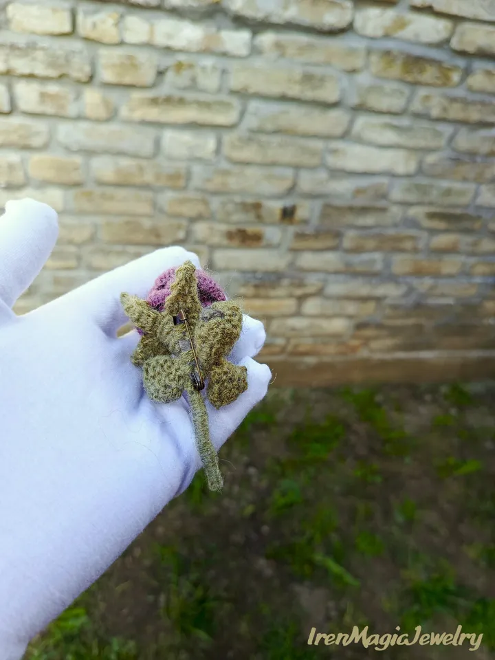 Dusty Pink Mohair Rose Brooch – Romantic Handmade Flower