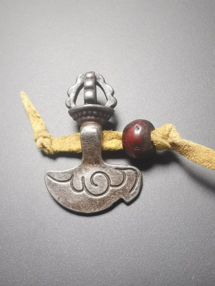 Gandhanra Antique Tibetan Amulet Pendant,Kartika(knife of the dakinis), Trantic Buddhism Dharma, Made of Thunder Iron