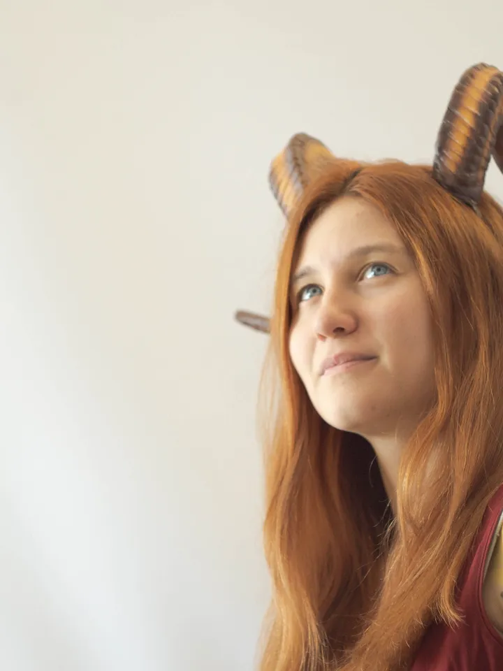 Demon Horns Headband, Twisted Ram Horns Headpiece for Halloween or Photoshoot, Realistic Fantasy Cosplay Horns