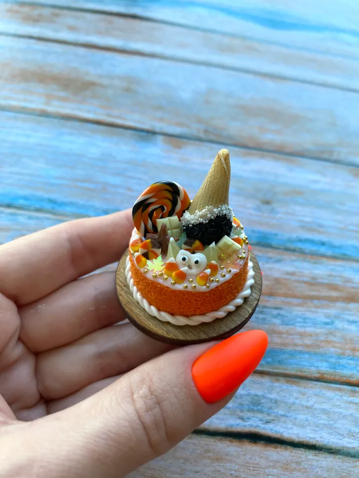 Miniature Halloween Cake with Polymer Clay for Dollhouse Souvenir
