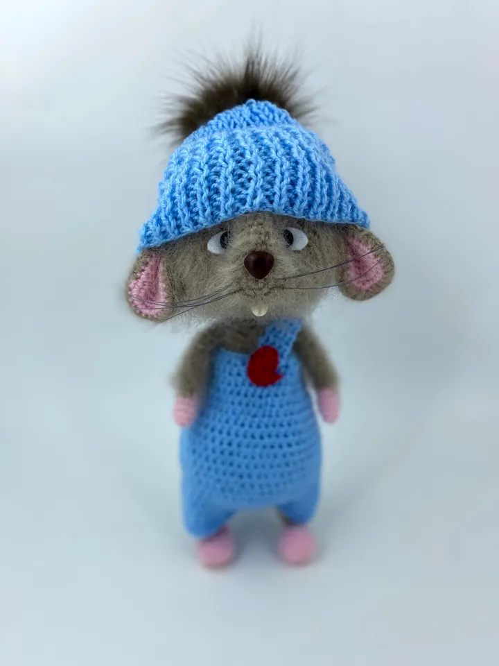 Crochet mouse