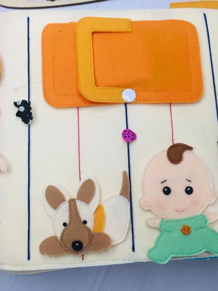 Fun and Easy Travel, Family travel,Toy family travel, Portable Dollhouse, Sensory interactive play, Quiet book