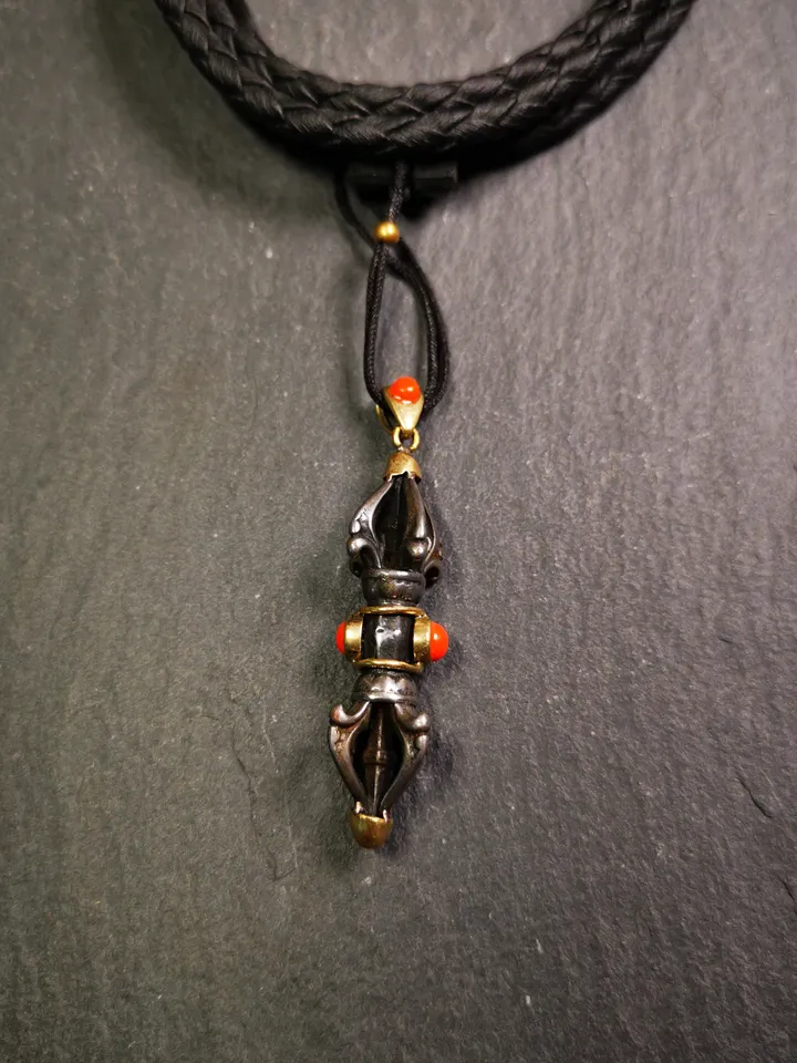 Gandhanra Tibetan Buddhist Amulet,Dorje Vajra Pendant, Made of Cold Iron,Inlaid with Agate