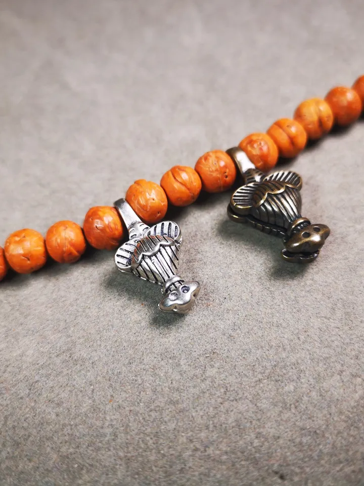 Gandhanra Handmade Buddhist Mala Counter Clip,Bum Counter Clip for Prayer Beads,Treasure Vase Shape