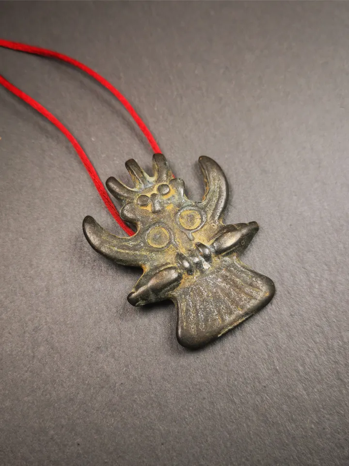 Gandhanra Antique Tibetan Buddhist Amulet Pendant - Garuda - The Golden-Winged Bird, Crafted from Thokcha,Size 1.8" * 1.4"