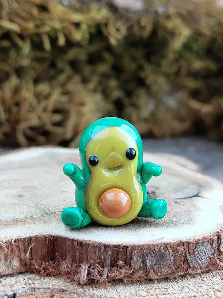 KAWAII AVOCADO figurine Miniature Avocado Glass Avocado beads Vegetable beads Miniature animals Vegatable ornament Decor Glass figurines