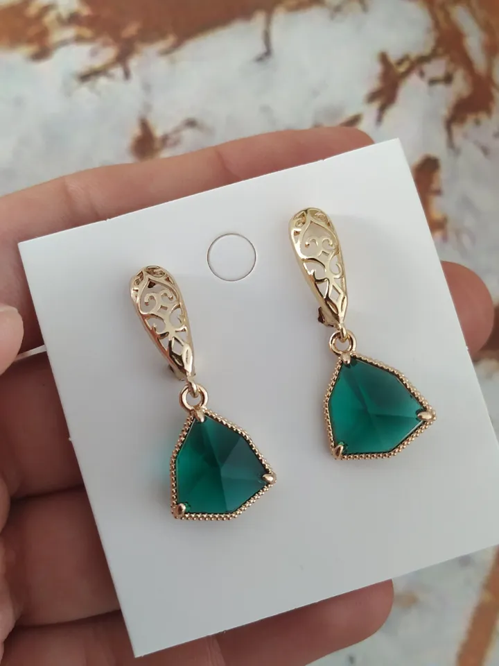 Gold Emerald Green Bridal Earrings Swarovski Crystal Wedding Earrings Bridesmaid Earrings Drop Earrings Boho Wedding Earrings Gold Earrings