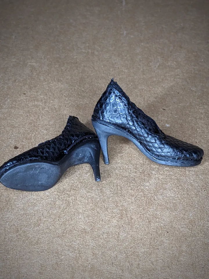 Handmade heels black leather shoes for 16-inch Fashion Royalty dolls (FR16)